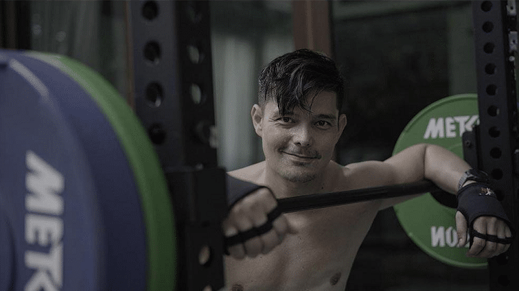 Dingdong Dantes Height in Feet